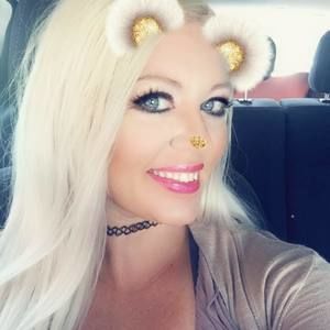 Meet your Posher, Christie